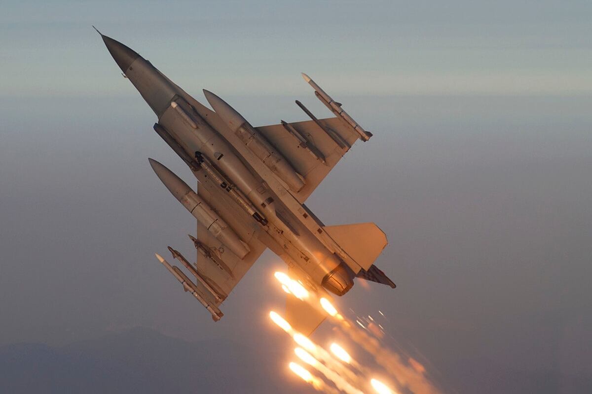 Nato F 16 Warned Away From Plane Carrying Russia S Defense