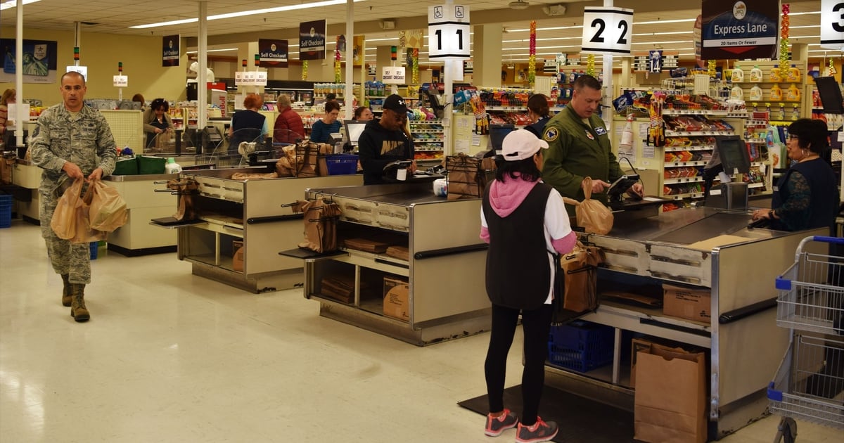 Can Non Retired Veterans Shop At The Commissary Shop Poin