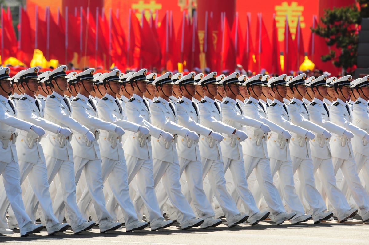 الصين تكشف النقاب عن تصنيع أكبر سفينة هجومية برمائية