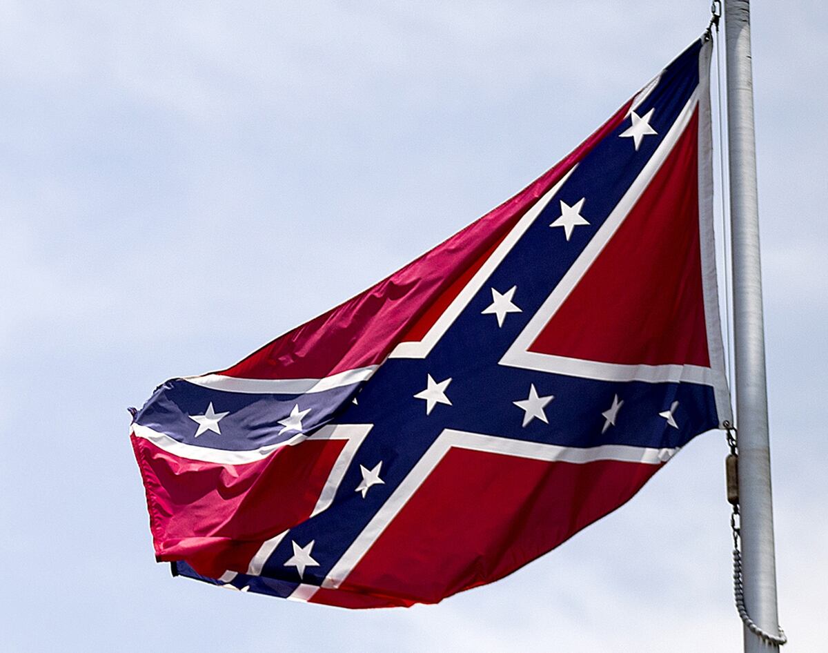 Marine Corps bars public display of Confederate flag on installations