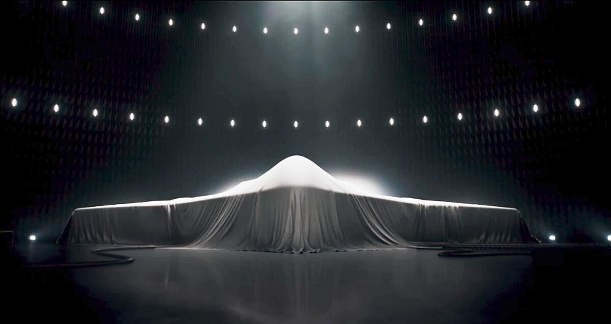 Usaf Eyes Cost Plus Bomber Contract