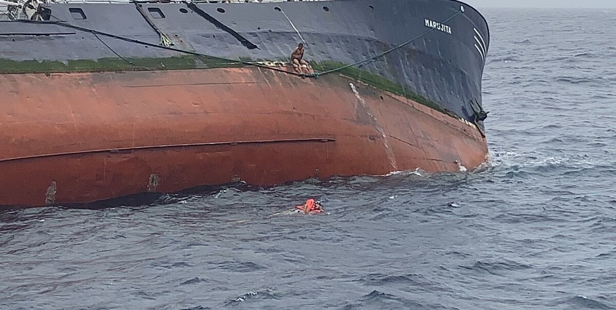 Coasties Save Fishing Crew Their Own Boarding Team In Daring Rescue