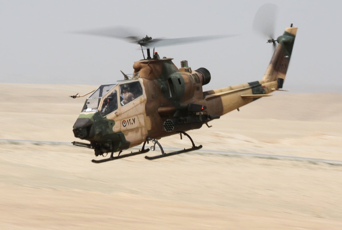 الاردن يمنح الفليبين مروحيات AH-1F Cobra QZCI47C3M5EYHMO75EBSIPHNE4