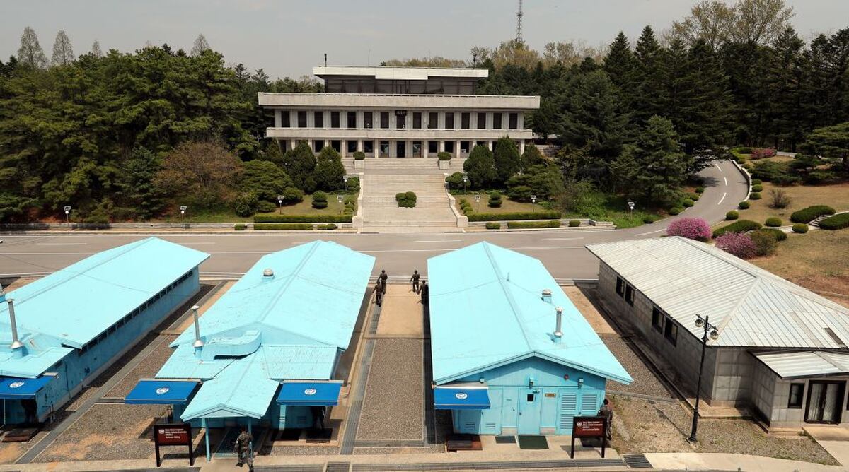 Trump floats DMZ as location for North Korea meeting