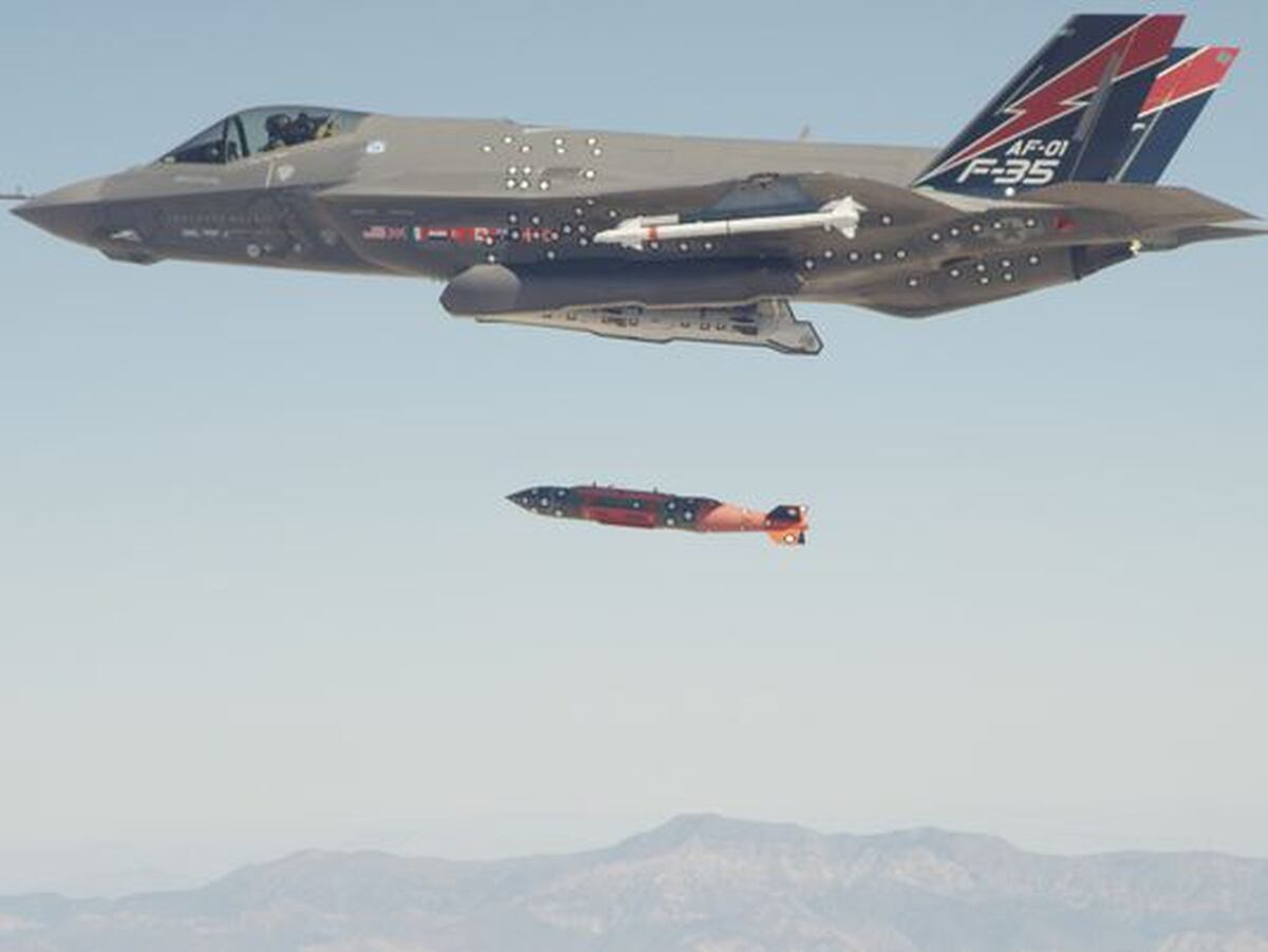 Manned aircraft needed for future Air Force, as Navy moves unmanned