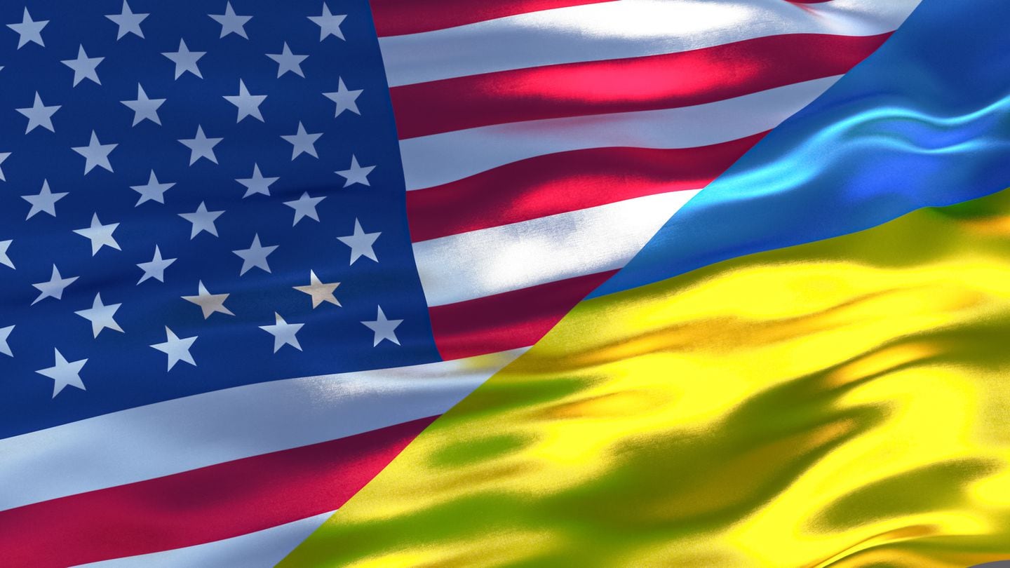 مقالات مترجمة :قال مسؤولون إن الولايات المتحدة ستقدم 6 مليارات دولار لتمويل أسلحة طويلة المدى لأوكرانيا