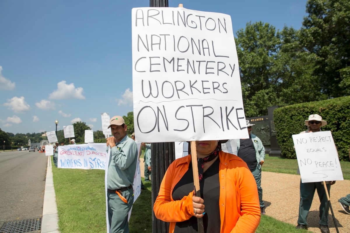 Arlington Cemetery workers on strike, demand better benefits and wages