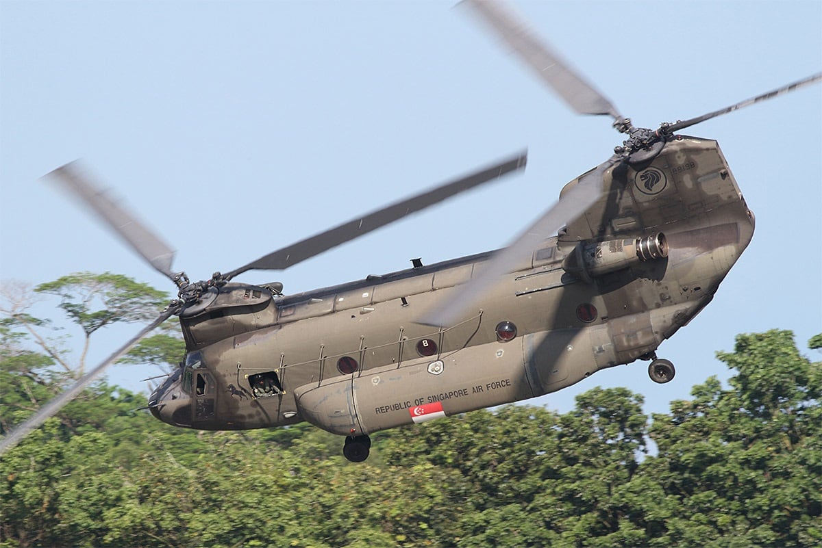 Here S Why Singapore Is Handing Off Its Chinooks To Australia