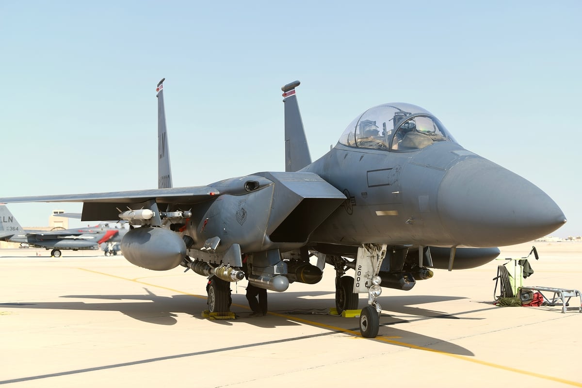F 15 S Landing Gear Malfunctions Makes Emergency Landing On Fuselage At Joint Base Andrews