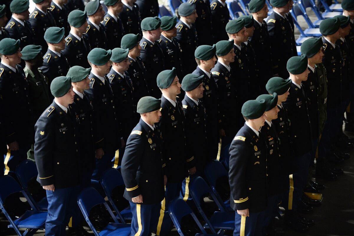 Report First Woman Expected To Become Green Beret In Coming Weeks