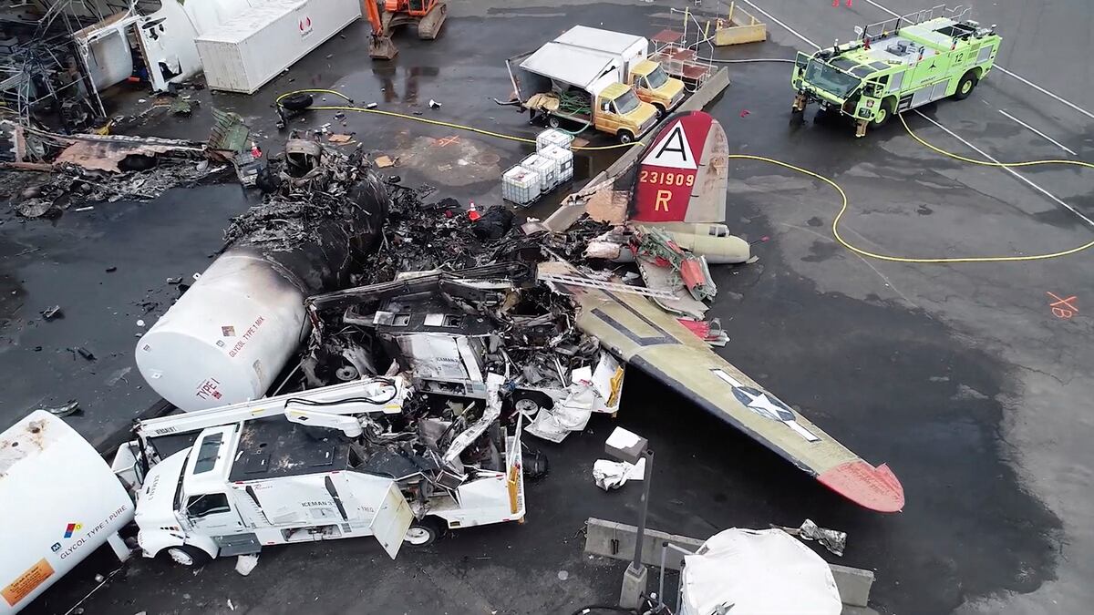 Fuel contaminants ruled out in fatal B17 crash, NTSB report says