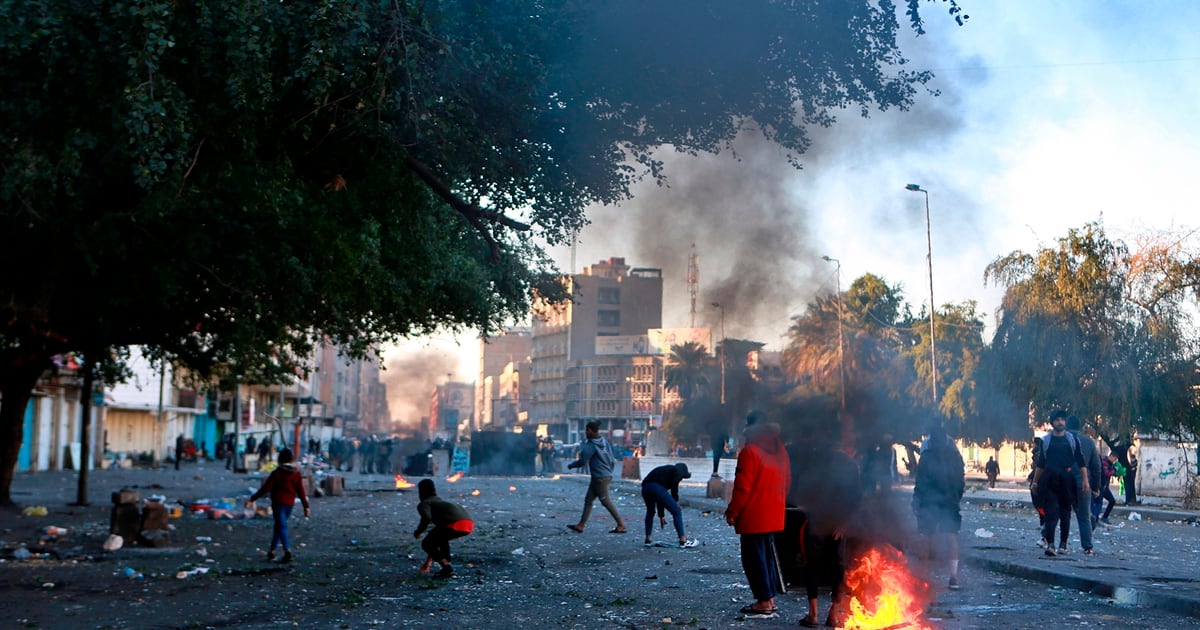 Nighttime mortar attack on US Embassy in Baghdad injured 1