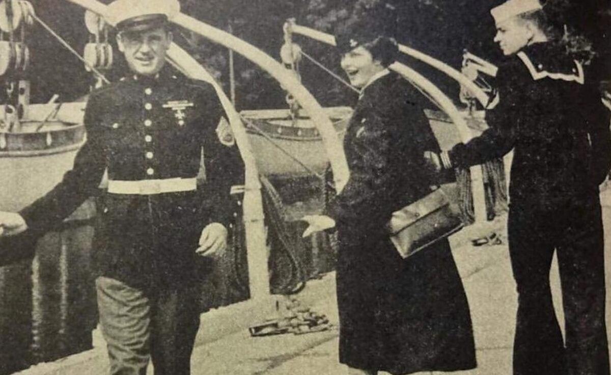 The Motivated Marine Corps Origin Of The Distracted Boyfriend