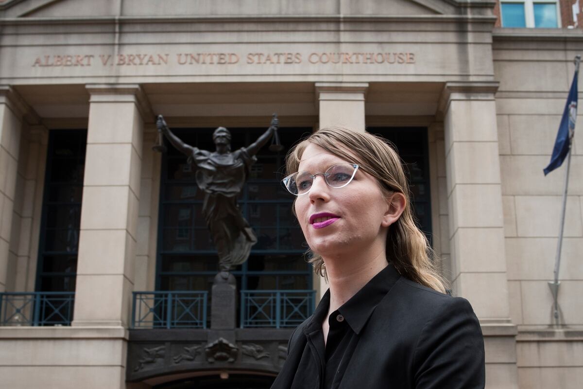 Chelsea Manning Sent Back To Jail For Refusing To Testify In Wikileaks Investigation