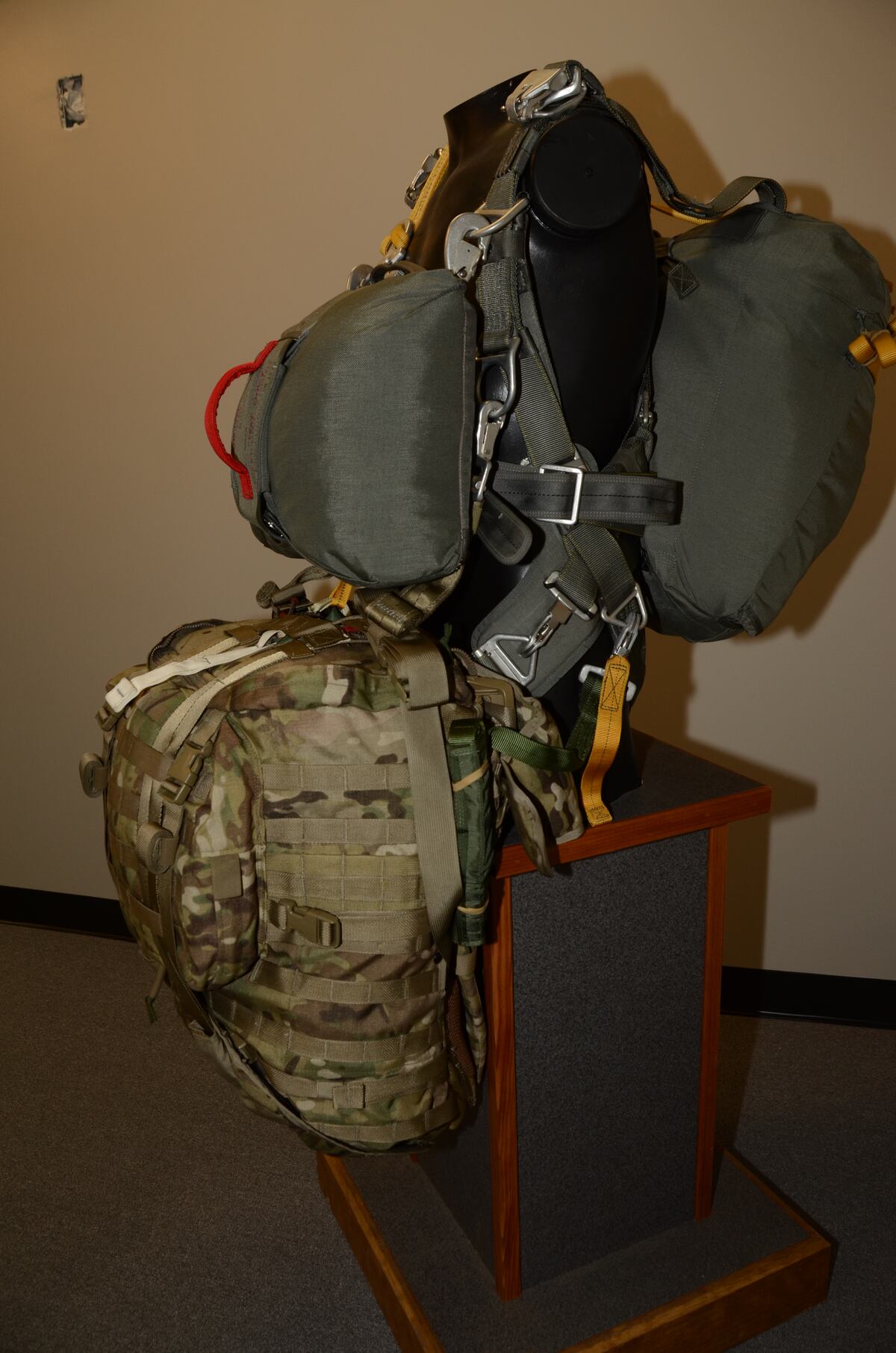 Drop Ruck Military Paratroopers to test new ruck