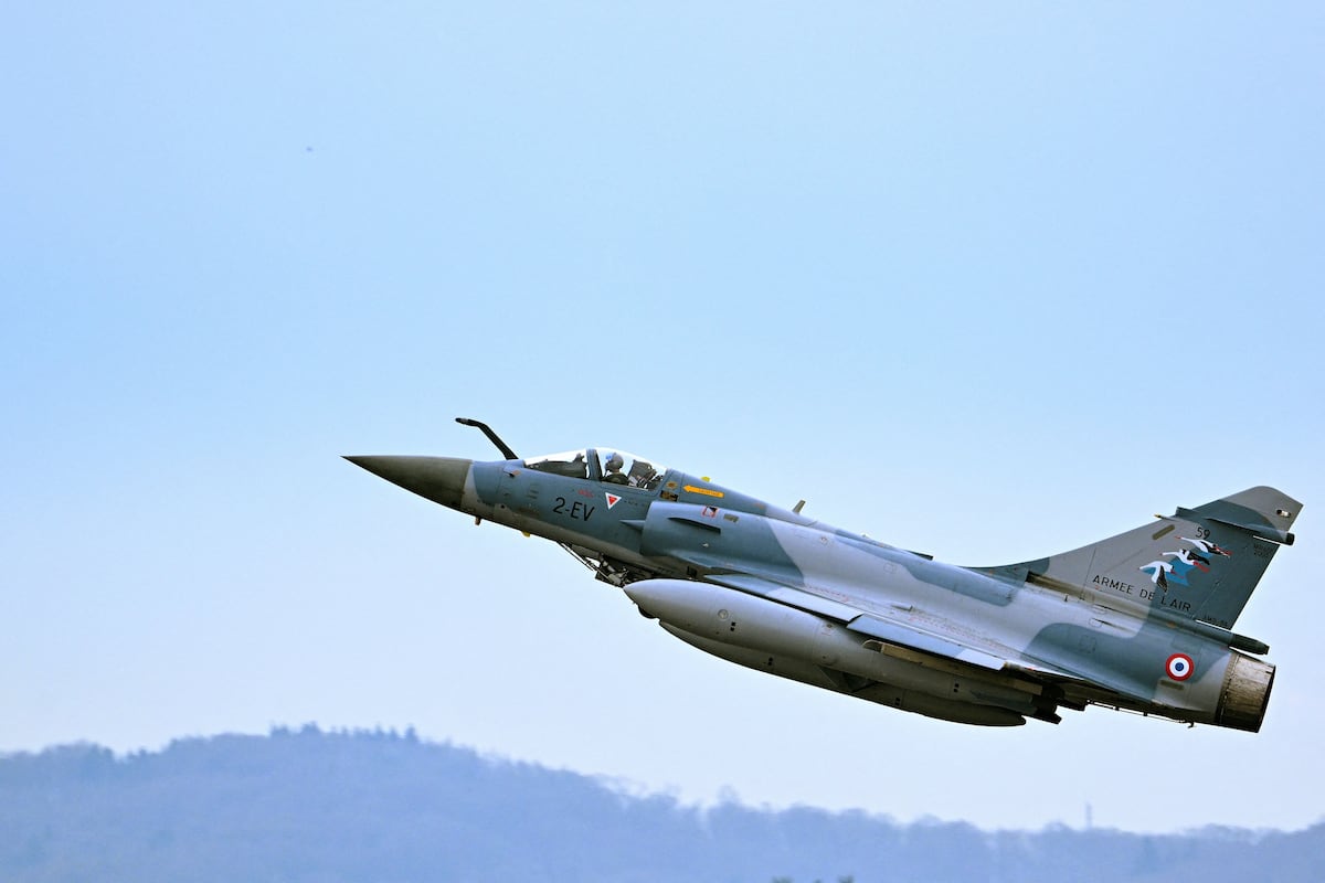 NextImg:Ukraine receives first Mirage 2000 fighter jets from France