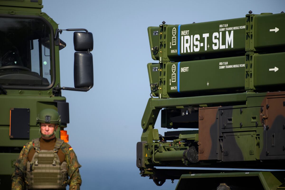 Switzerland to buy 4 or 5 IRIS-T air-defense systems from Diehl