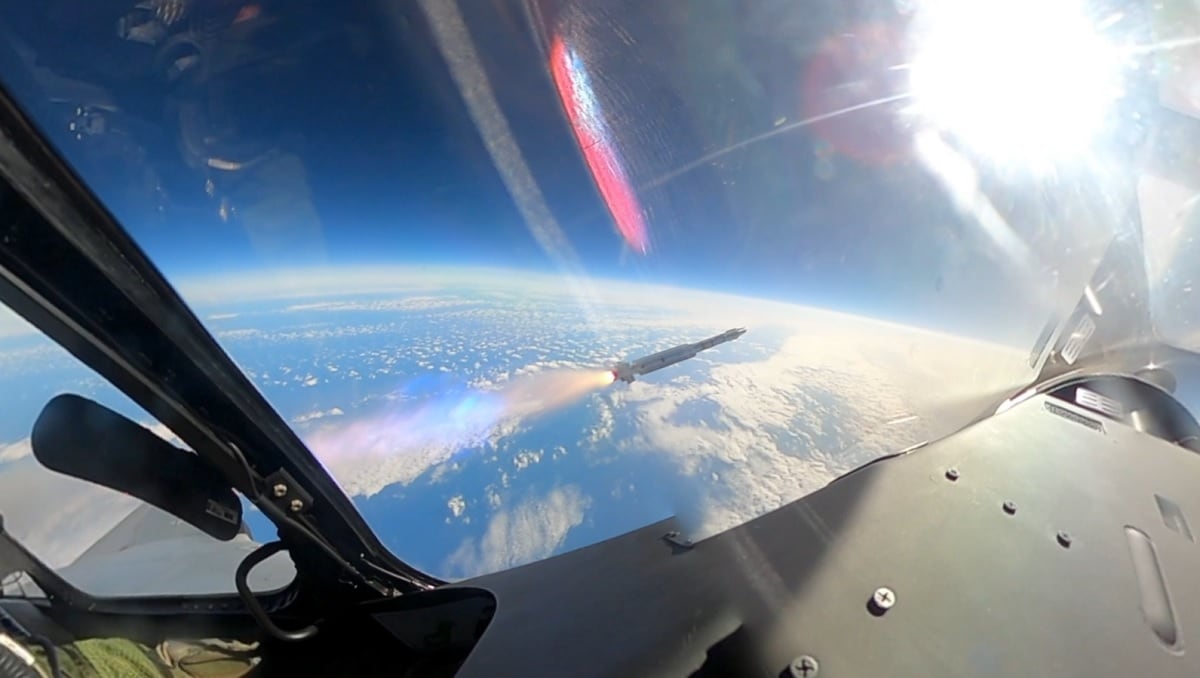 French military plants seed money to ‘master’ near-space operations