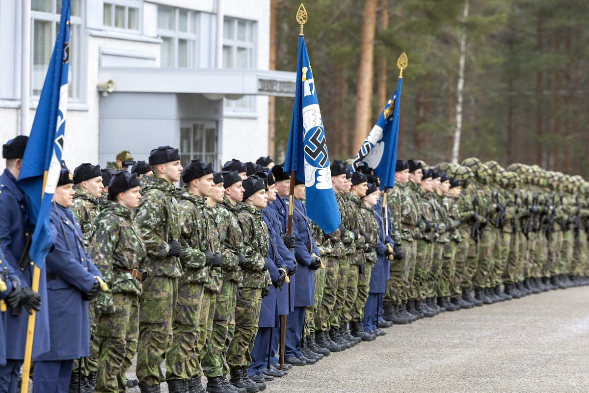 Swastikas on some Finland air force flags to be phased out