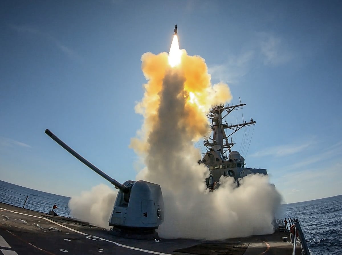 NextImg:Raytheon says rocket-motor squeeze still constrains missile output
