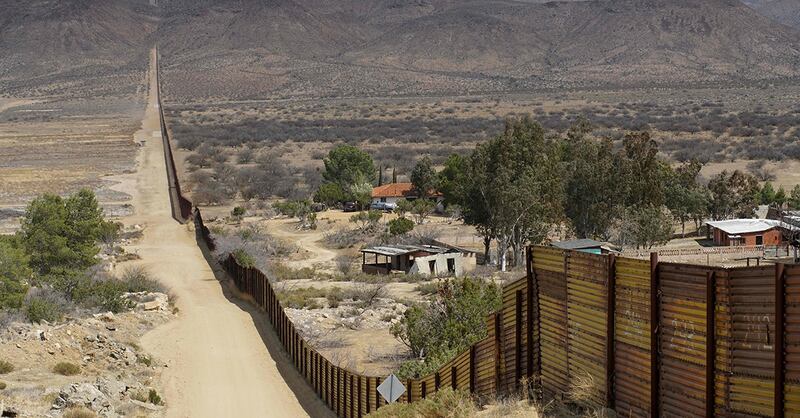 Gradual deployment of US troops to Mexico border underway