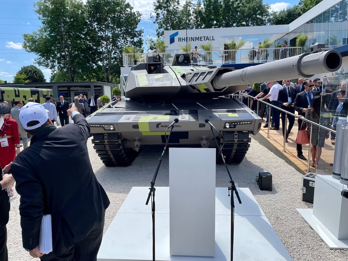 NextImg:Rheinmetall, Leonardo pitch new Italy tank pact as a model for Europe