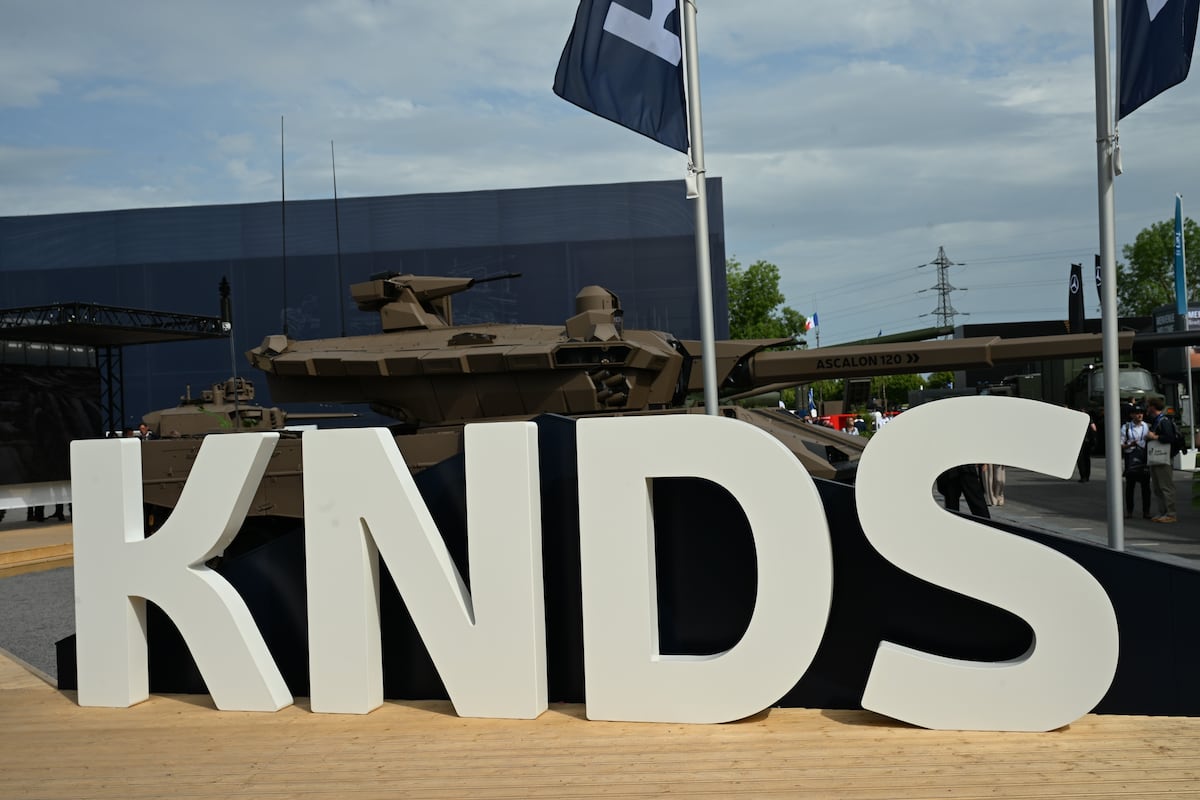 تخطط شركة تصنيع الدبابات KNDS لإدراجها في سوق الأوراق المالية، وألمانيا لشراء حصة 40٪