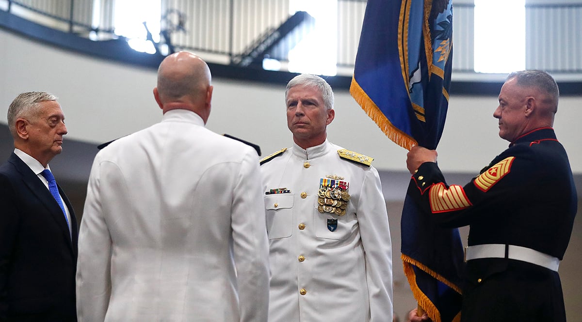 general mattis dress blues PB383 | Defense Secretary Jim Mattis and Marine Corps Gen. J