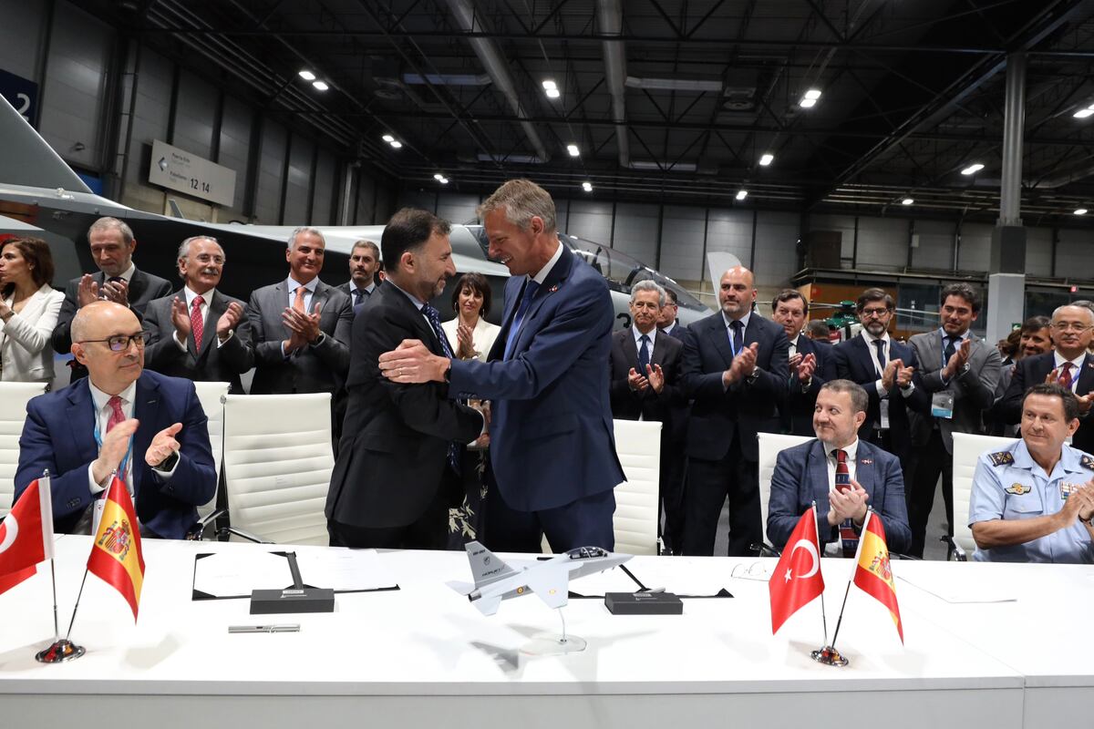 TUSAŞ and Airbus team up on jet trainer pitch for Spanish Air Force