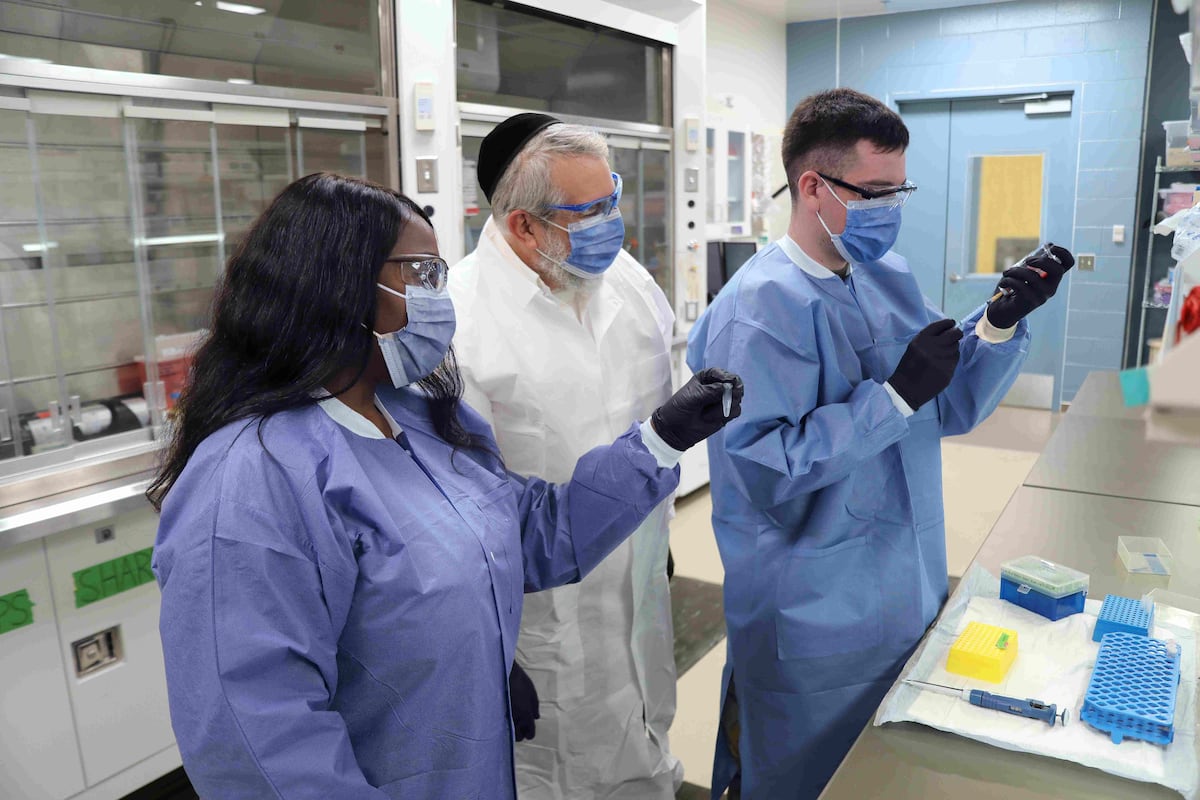 Army researchers develop injectable cyanide antidote Army researchers develop injectable cyanide antidote