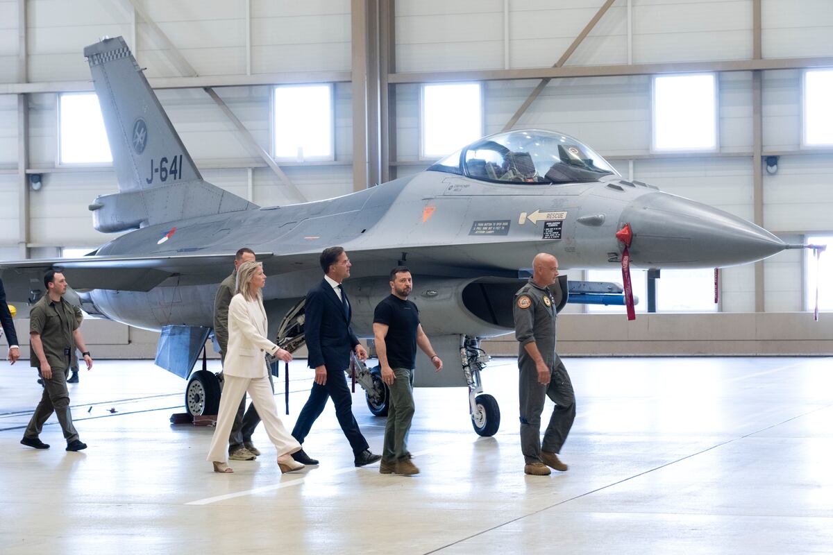 NextImg:Ukraine’s F-16s doing ‘good job,’ Netherlands military chief says