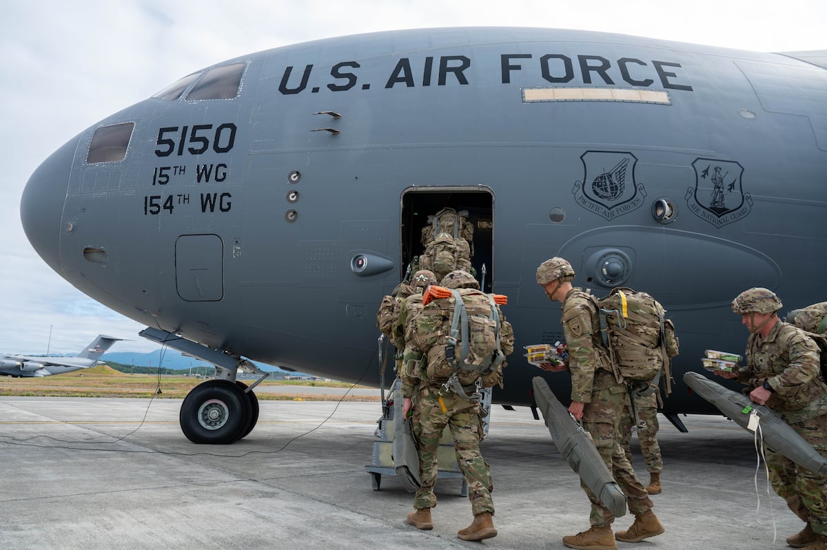 NextImg:US Army drops into Australia for massive war games