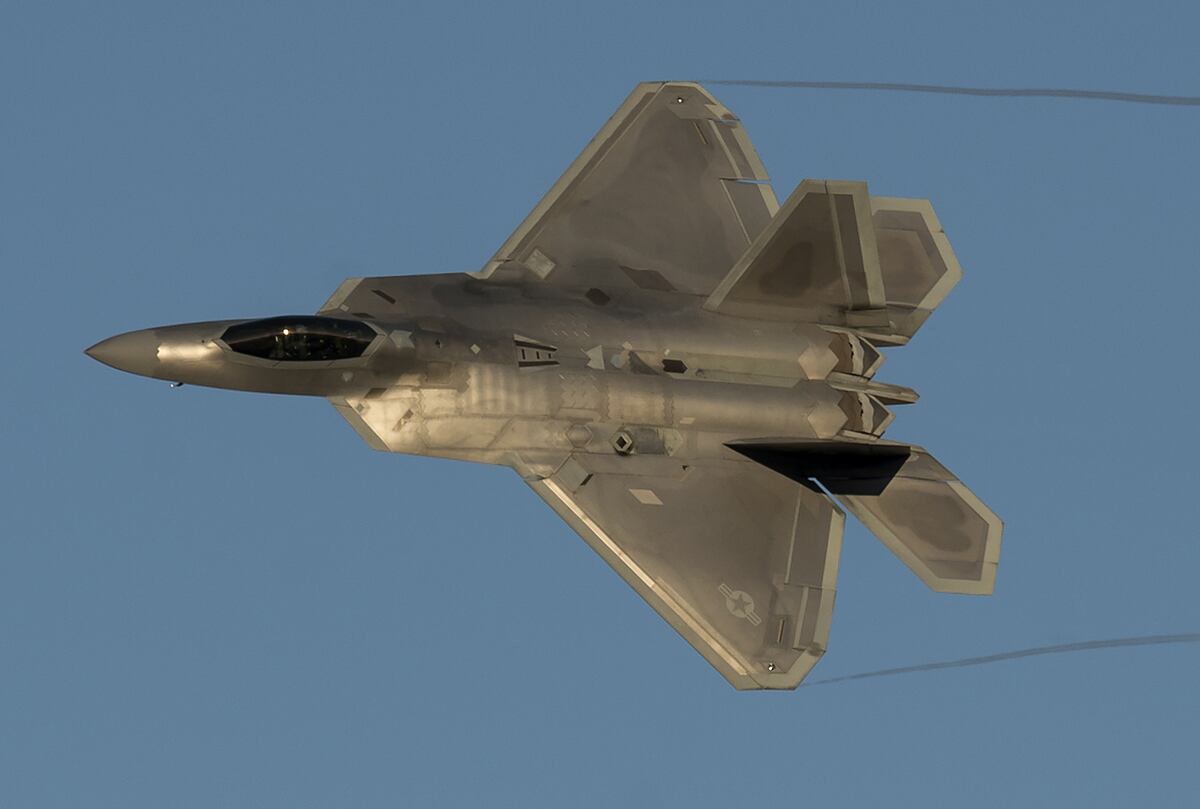 F 119 Raptor Pratt & Whitney’s F119 engine exceeds 500,000 flight hours