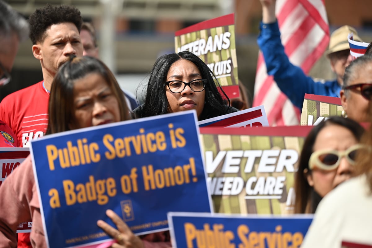 Nurses rally outside VA hospitals to highlight staff cuts, vacancies