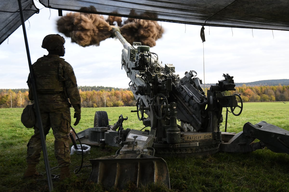 NextImg:Early drops of new Army command software delight artillerists in drill