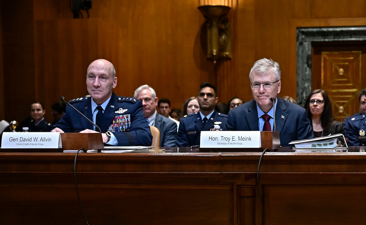 NextImg:Chief of staff’s exit won’t leave gap at top of Air Force, Meink says