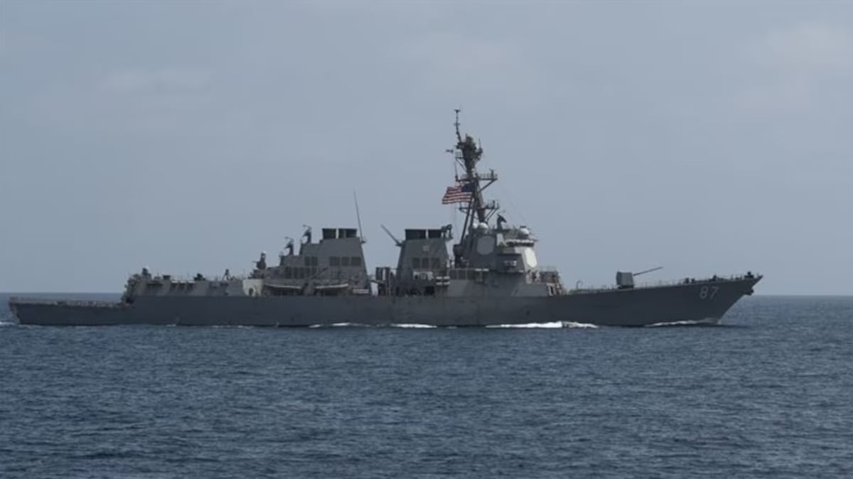 CENTCOM: Yemen-based ballistic missiles fired near USS Mason