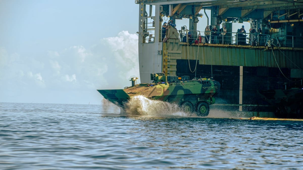 Marine ACV crews to face ‘thinking adversaries’ in new VR simulator Marine ACV crews to face ‘thinking adversaries’ in new VR simulator