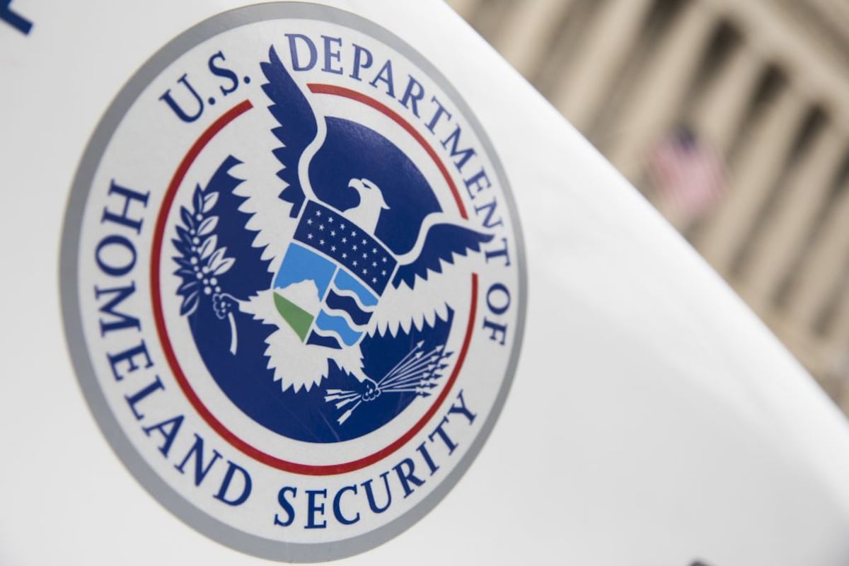 Soldier’s wife deported to Australia after detainment in Hawaii Soldier’s wife deported to Australia after detainment in Hawaii