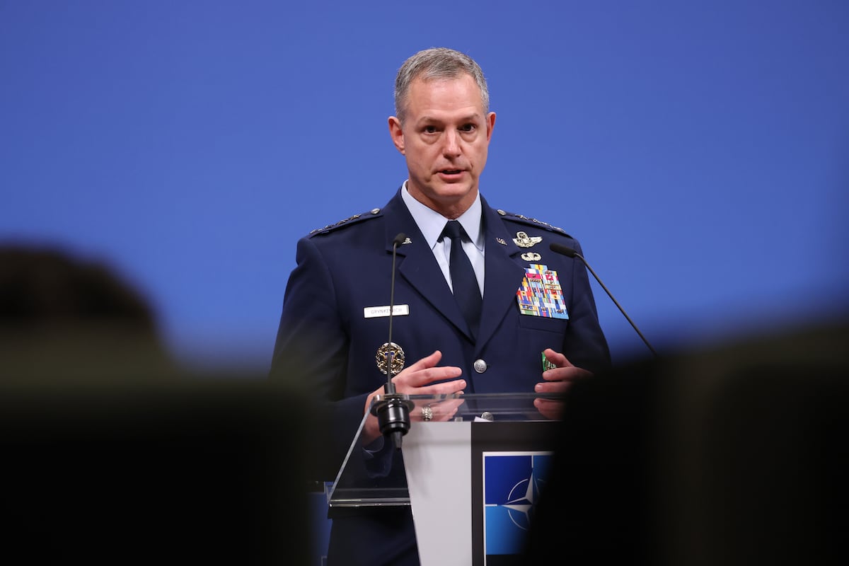 More US troop withdrawals from Europe expected, NATO commander says More US troop withdrawals from Europe expected, NATO commander says