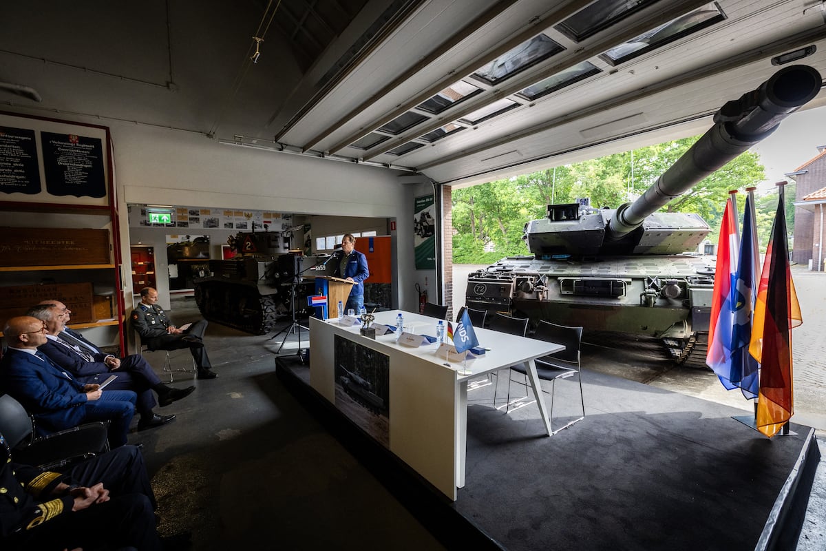Netherlands buys 46 Leopard tanks from KNDS for more than  billion