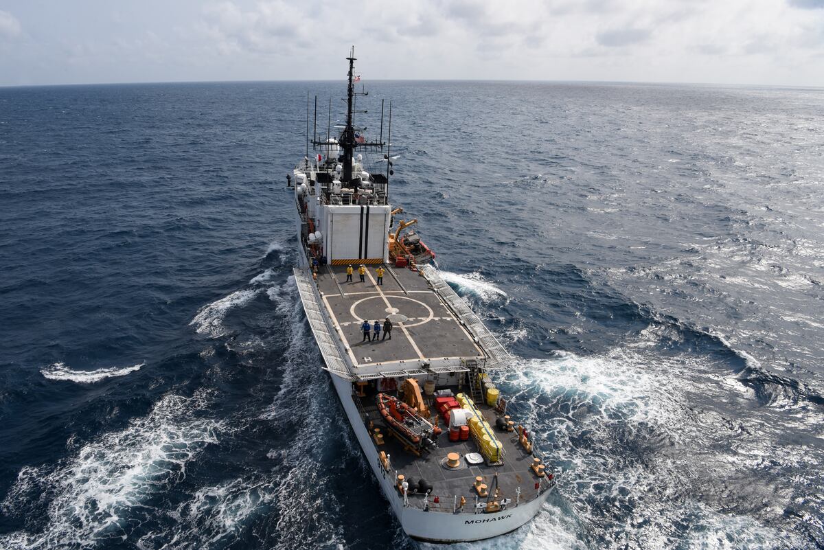 Coast Guardsman’s wife arrested for expired visa after security check