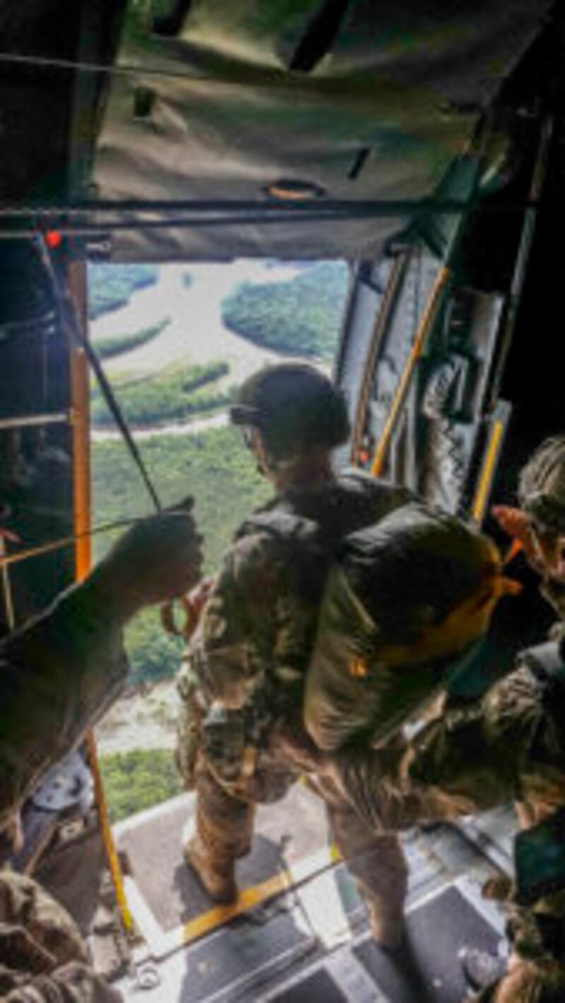 Airborne Rangers test new civilian rucksack designed for parachute ...