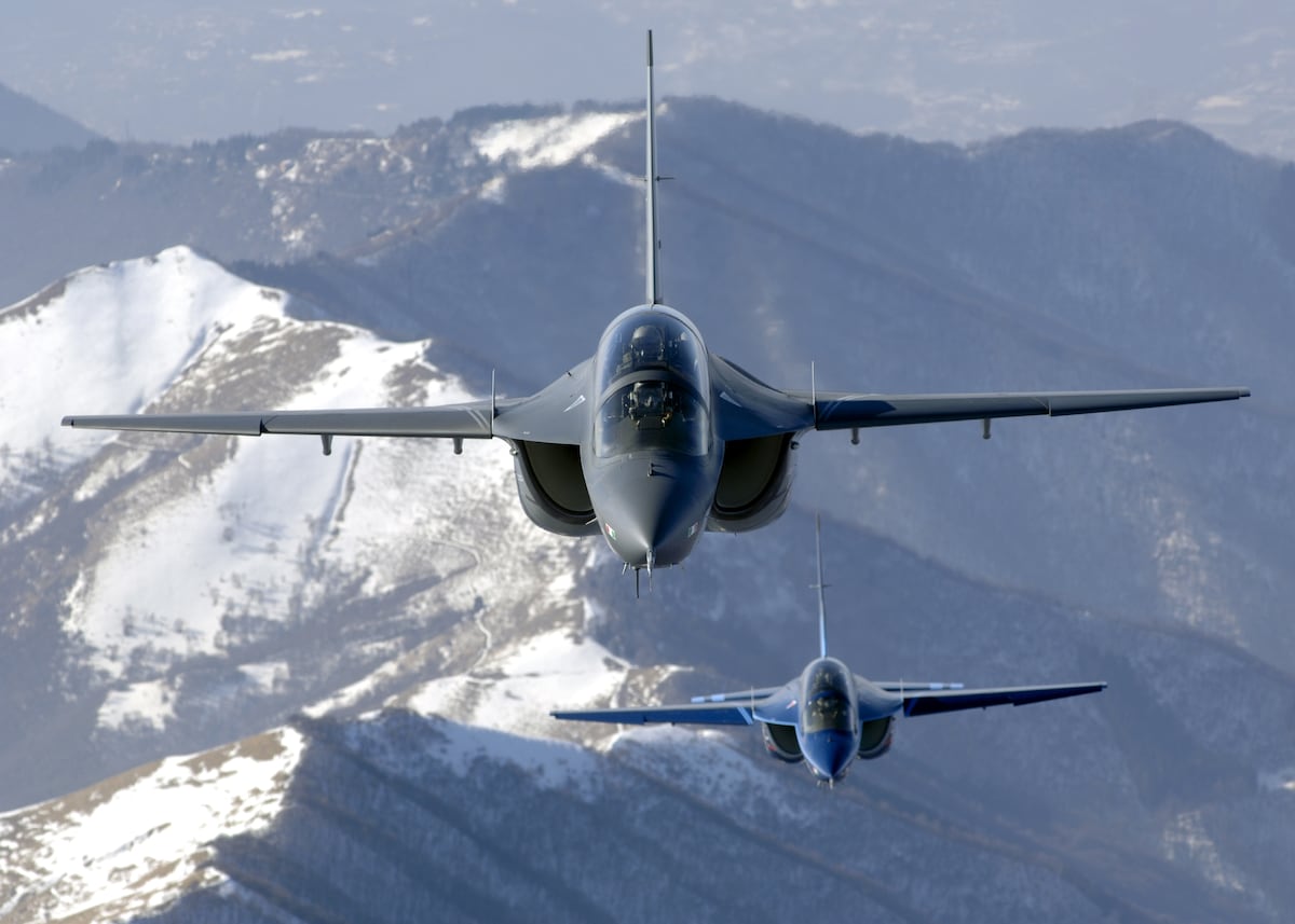 NextImg:Leonardo clinches Austria deal with M-346 trainer-fighter jets
