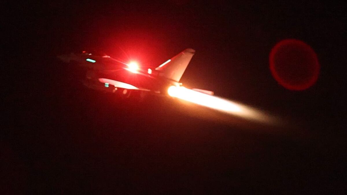 参议员质疑拜登对也门胡塞武装发动空袭的合法性