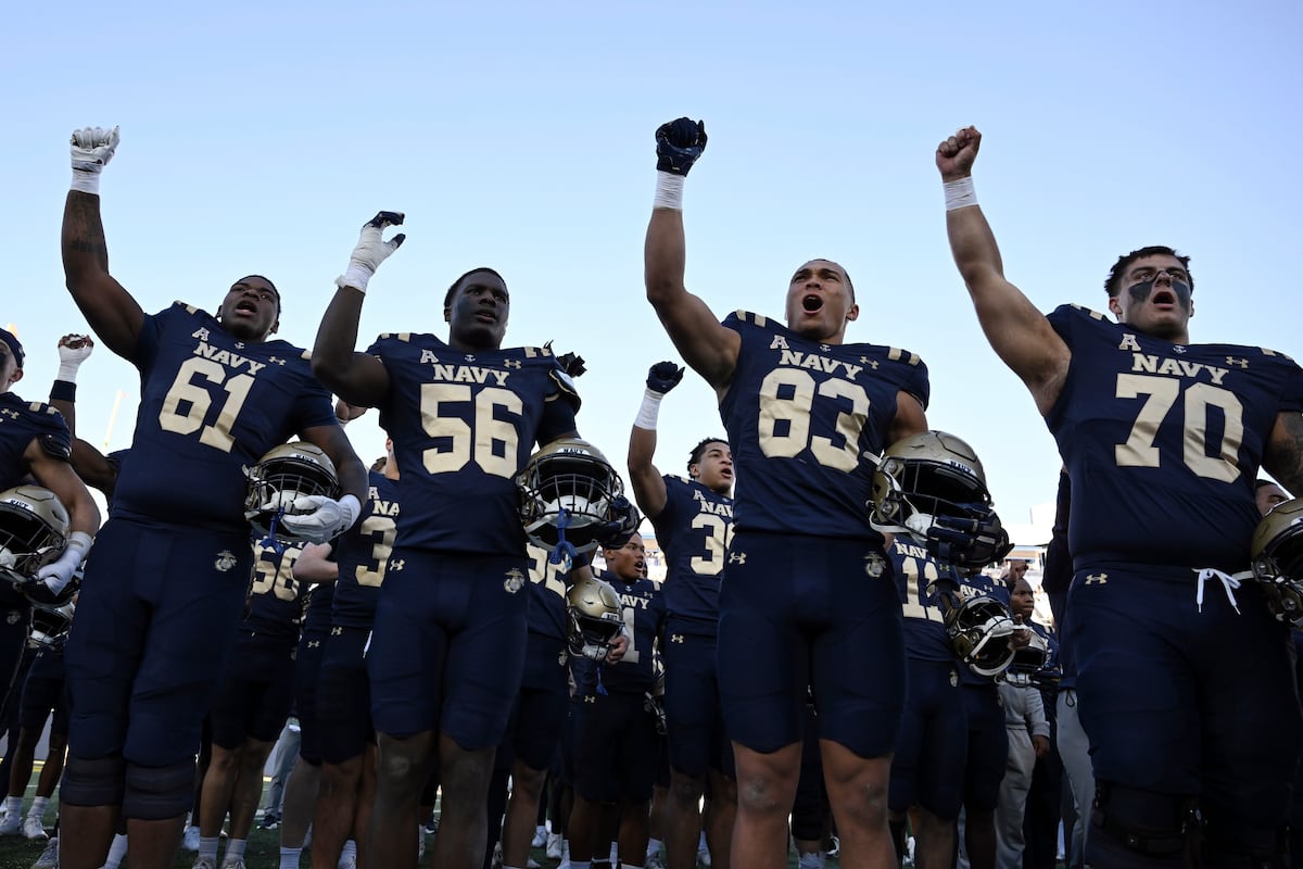 Navy locks in bowl berth vs Oklahoma, but rival Army looms Navy locks in bowl berth vs Oklahoma, but rival Army looms