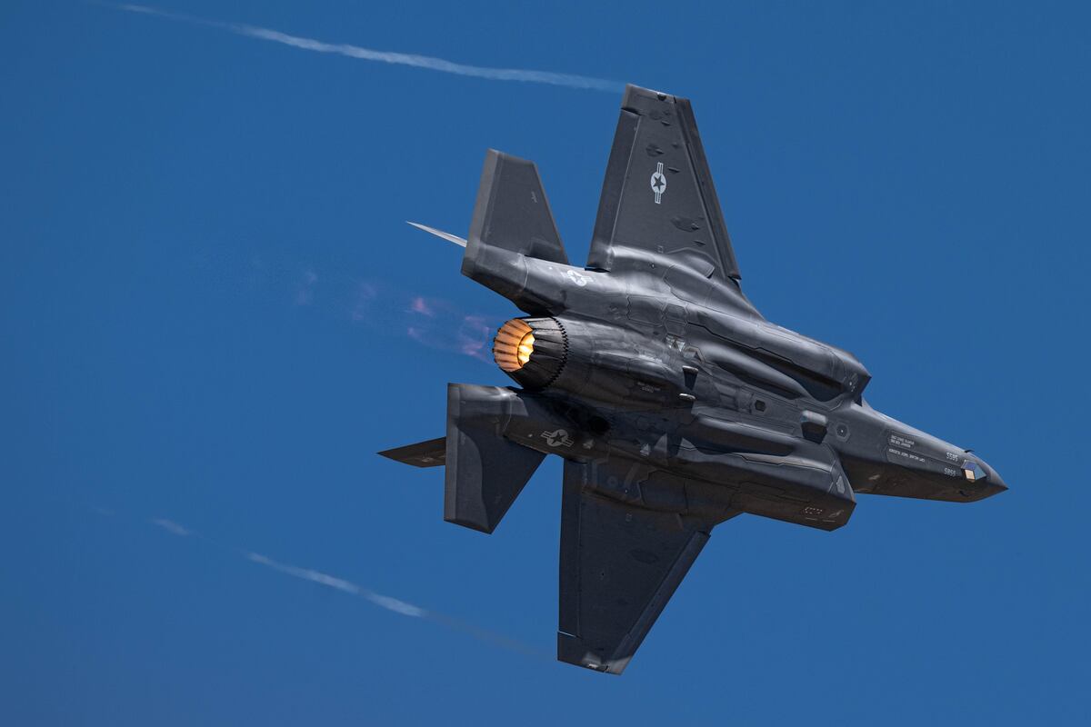 NextImg:Pentagon, Lockheed reach handshake deal for next F-35s