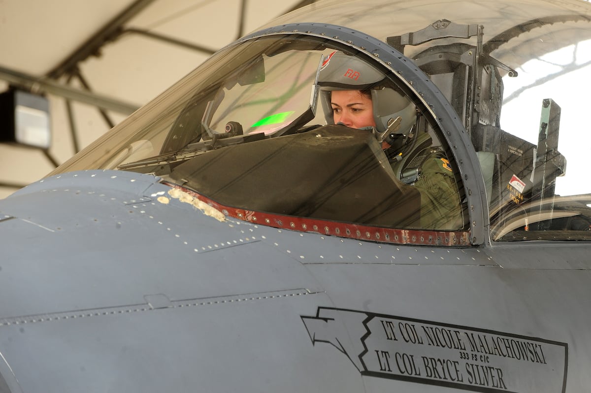 Former Thunderbirds pilot takes on disease that grounded her career