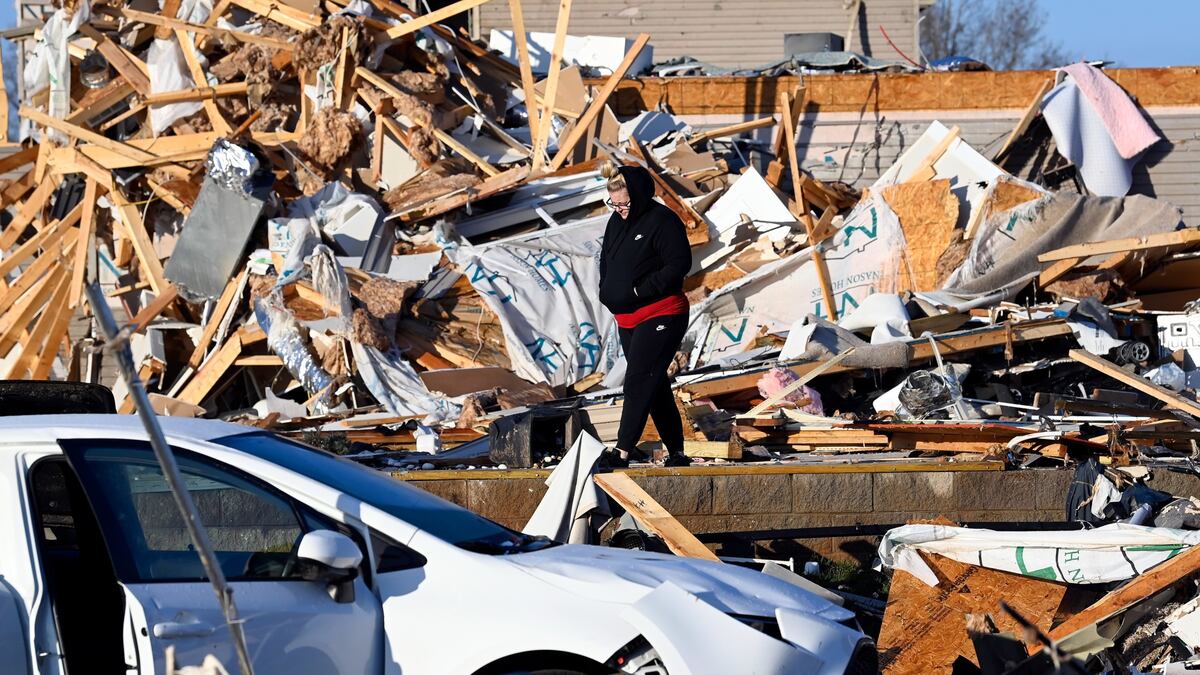 Tennessee Residents Clean Up After Severe Weekend Storms That Killed 6 ...