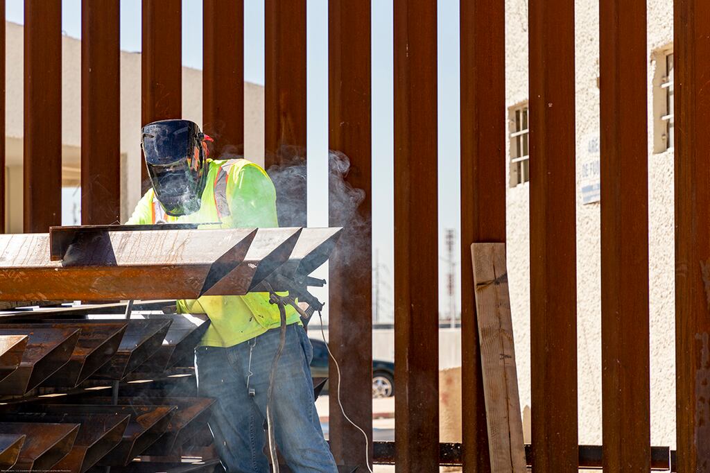 Trump planning to use billions more in military funds to build border ...